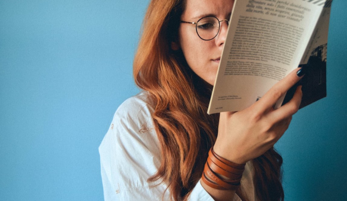 girlAuthor
